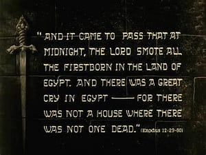 Titlecard from The Ten Commandments quoting Exodus 12:29-30