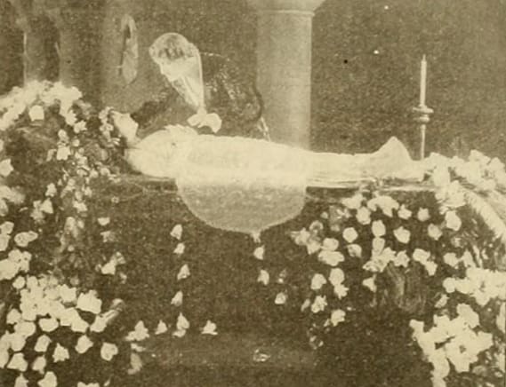 Romeo (Francis X. Bushman) and Juliet (Beverly Bayne) in Metro's 1916 Romeo and Juliet.
